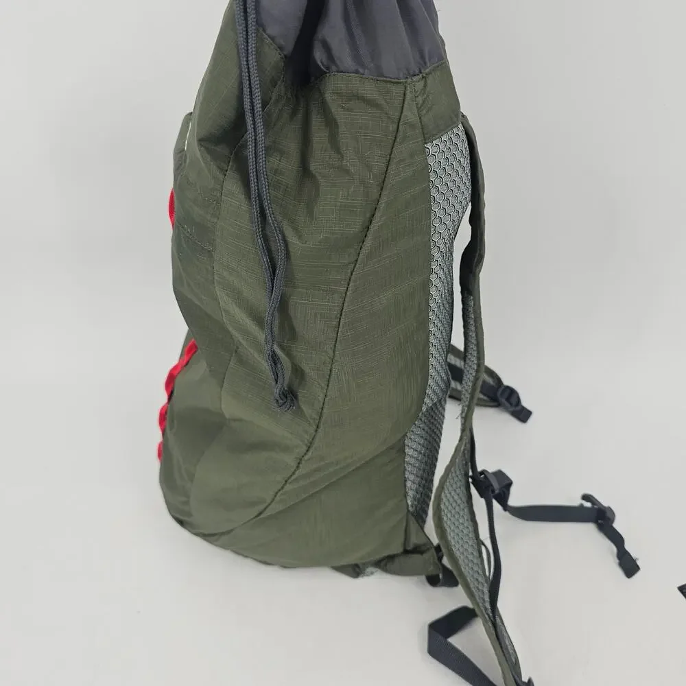 Ascent Dash 720 Outdoor Hiking Camping School Lightweight Backpack Green Gray
